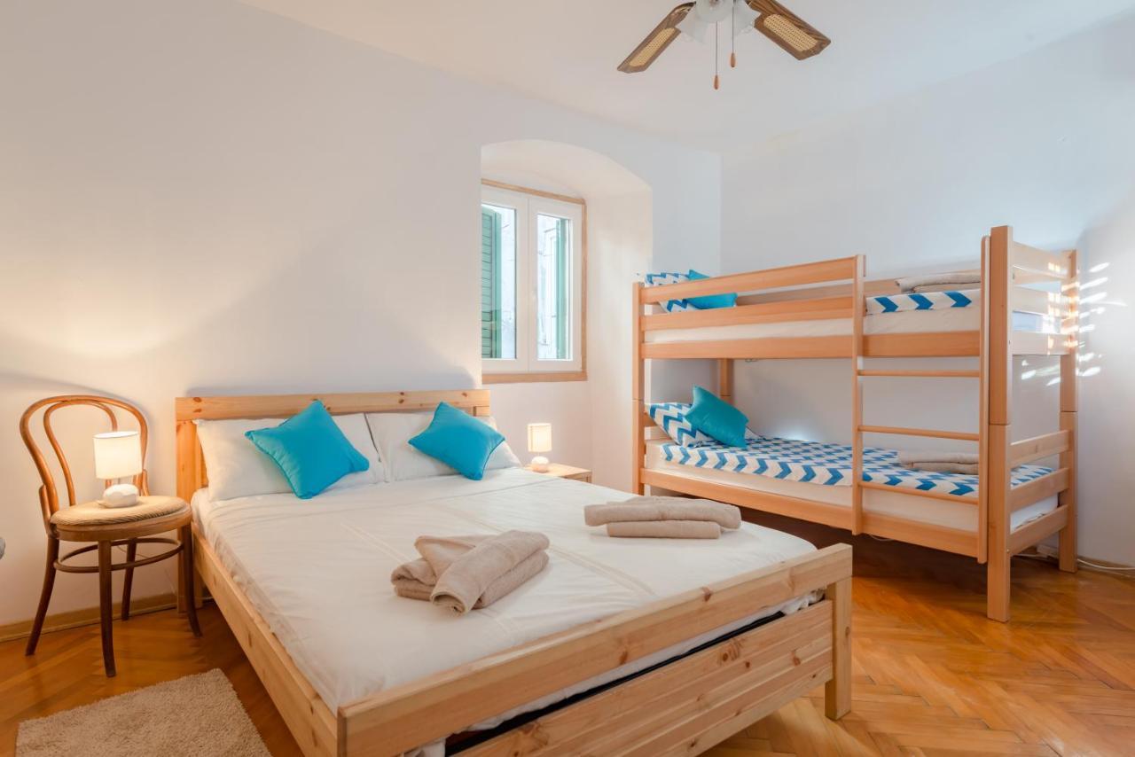 Lct Alberti Palace Apartment Сплит Екстериор снимка