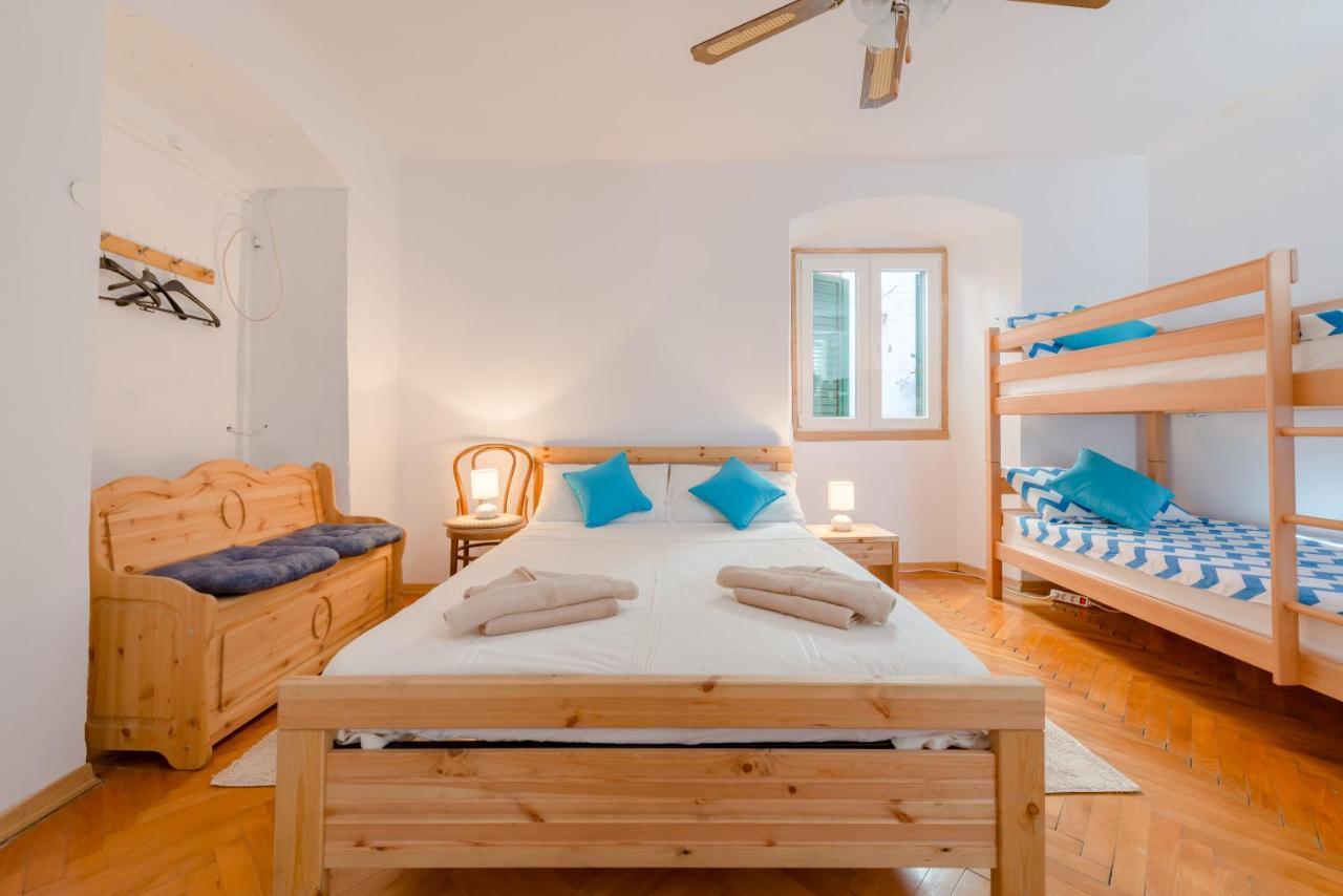 Lct Alberti Palace Apartment Сплит Екстериор снимка