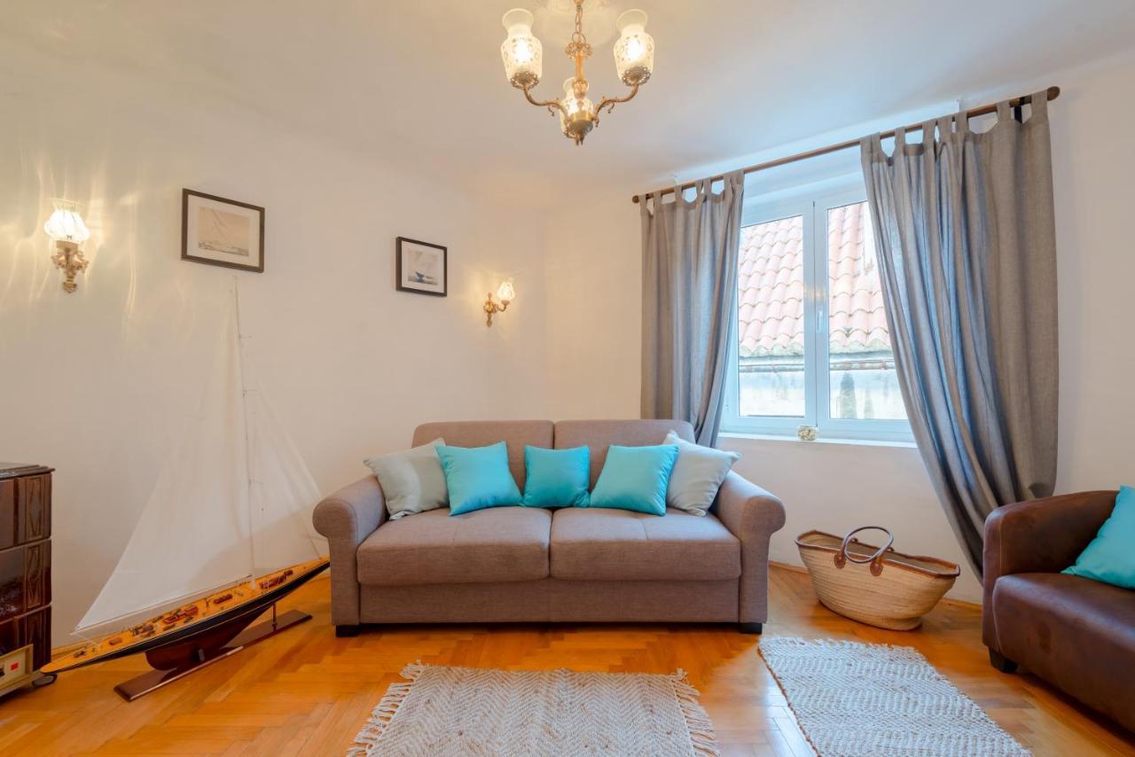 Lct Alberti Palace Apartment Сплит Екстериор снимка