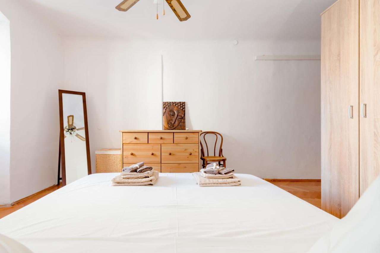 Lct Alberti Palace Apartment Сплит Екстериор снимка